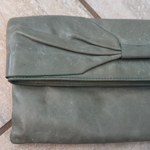 Hobo bow leather fold over clutch - Picture 2 of 15